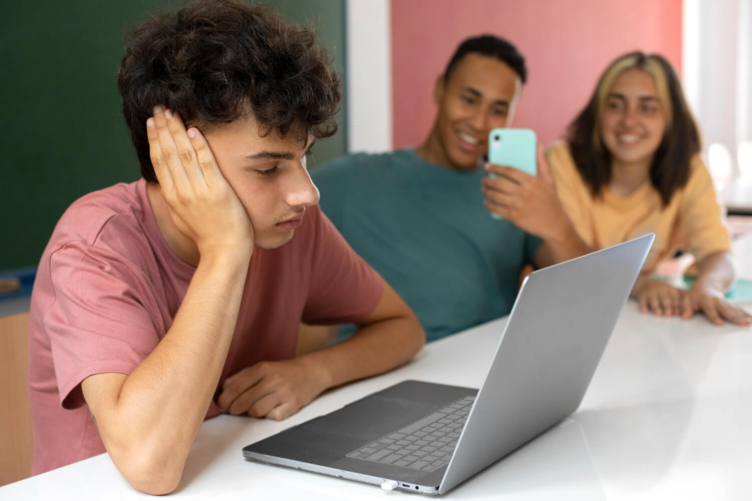 FOMO Is Real for College Students—Tips & Tricks that Will Help